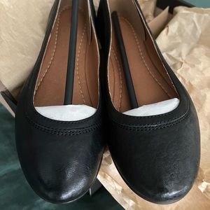 Genuine BRAND NEW FRYE Ballet Flats